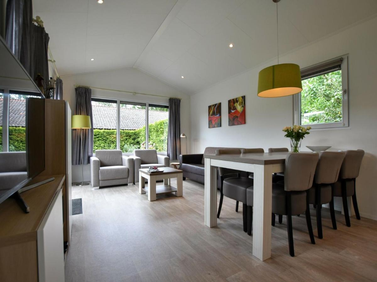 Spacious Chalet In Wolfheze With Garden Eksteriør billede