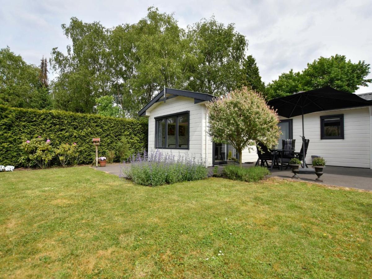 Spacious Chalet In Wolfheze With Garden Eksteriør billede