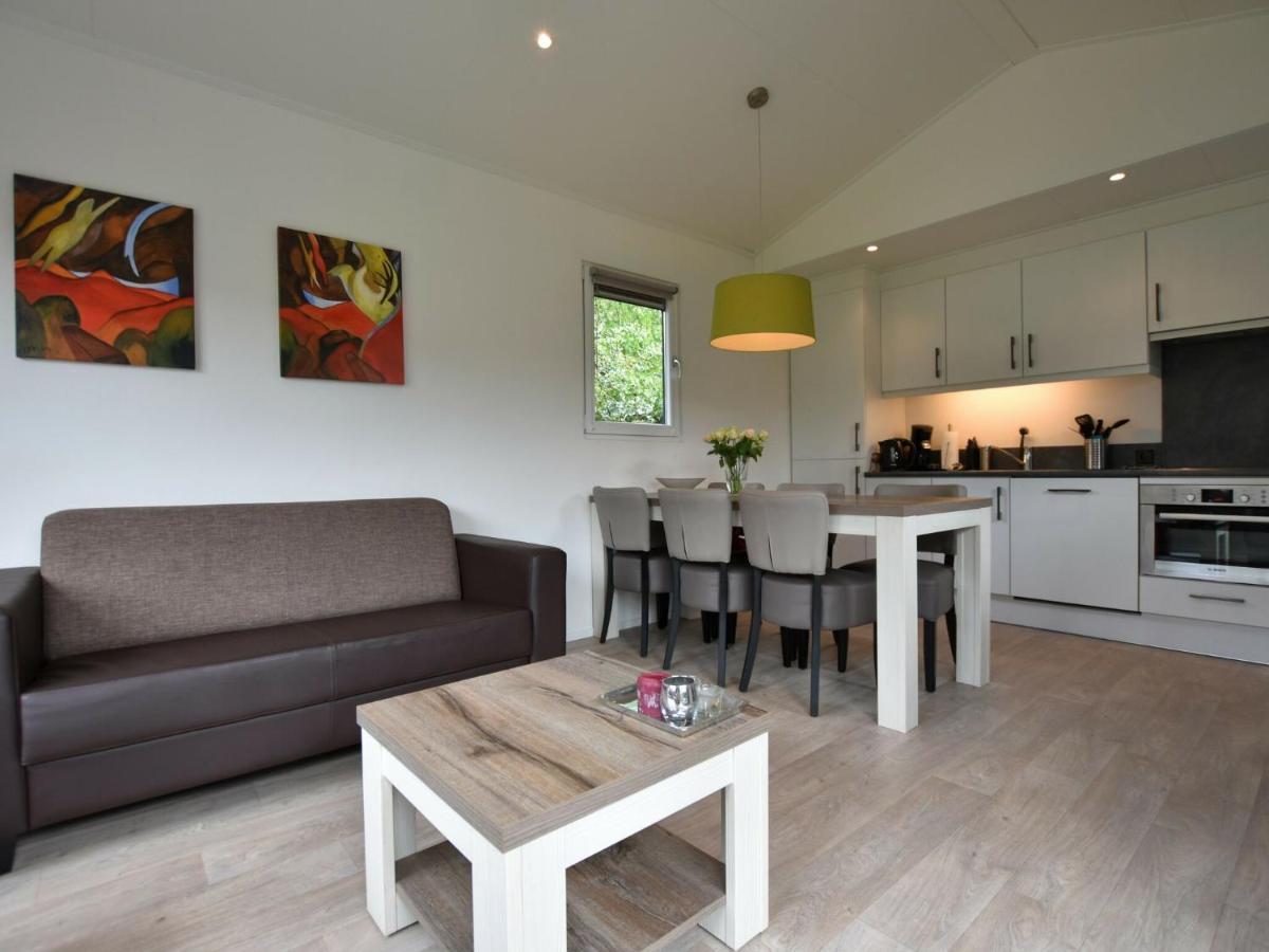 Spacious Chalet In Wolfheze With Garden Eksteriør billede