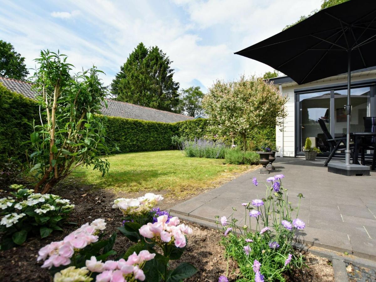 Spacious Chalet In Wolfheze With Garden Eksteriør billede